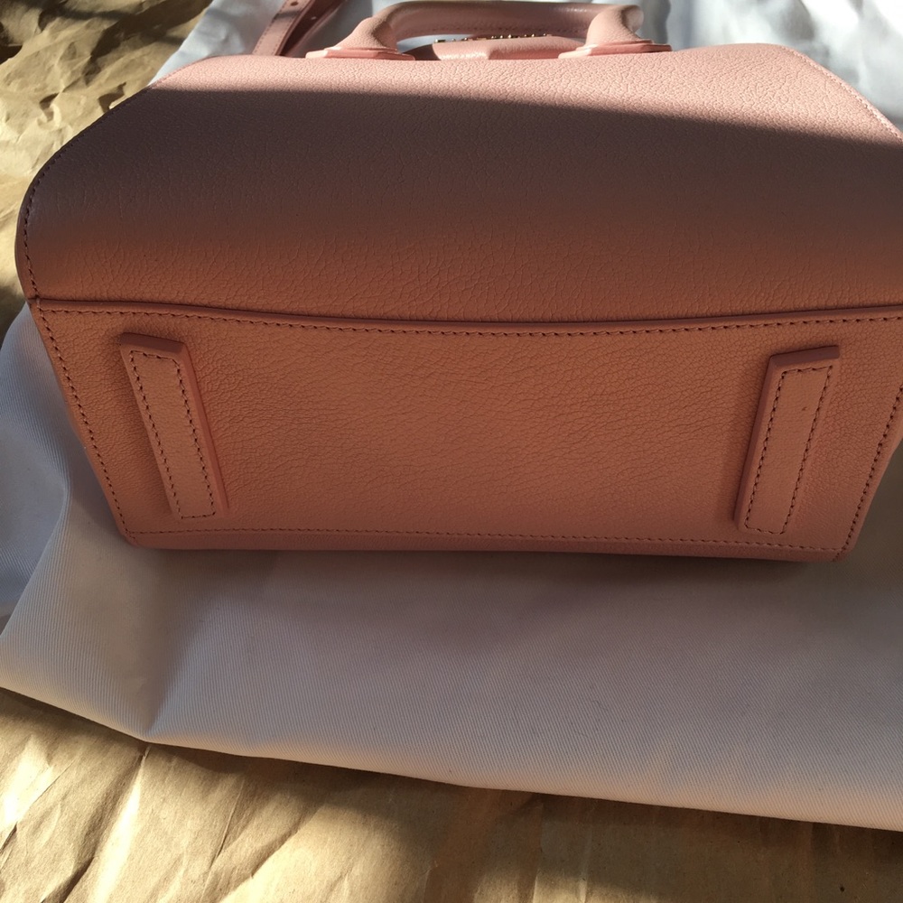 GIVENCHY Baby Pink Goat Skin Mini ANTIGONA Bag - Picture 4 of 8